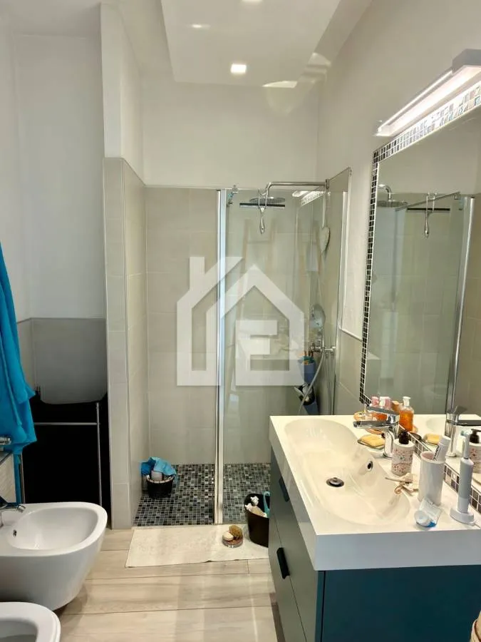 Salles de bain - Modernised Apartment with Balcony in Chivasso