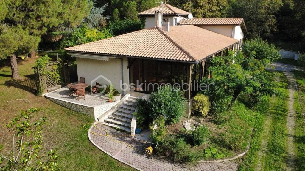 Vista aerea - Charming House with Garden in Coutras