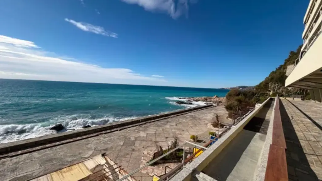Terrasse - Seafront Studio with Terrace in Ospedaletti