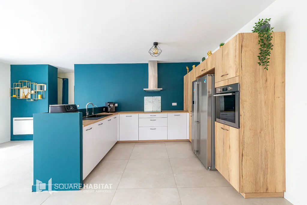 Köök - Fully Renovated 7-Piece House in Aniche