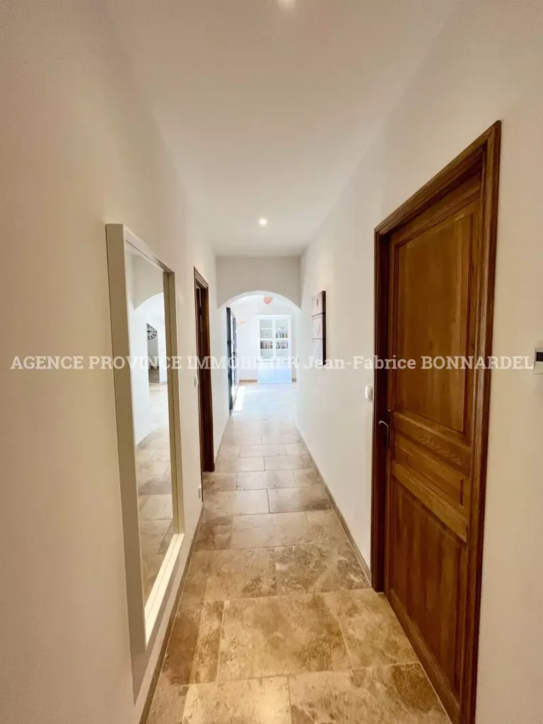 Esik - Character Villa with Pool in Suze-la-Rousse