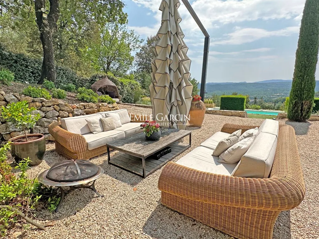 Terrace - Family House with Panoramic Views in Montauroux