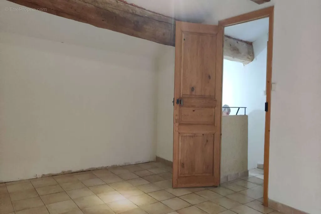 Toad - Charming Village House with Garden in Centre