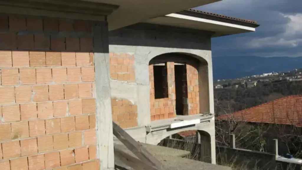 Välivaade - Under Construction Villa with Garden in Mendicino