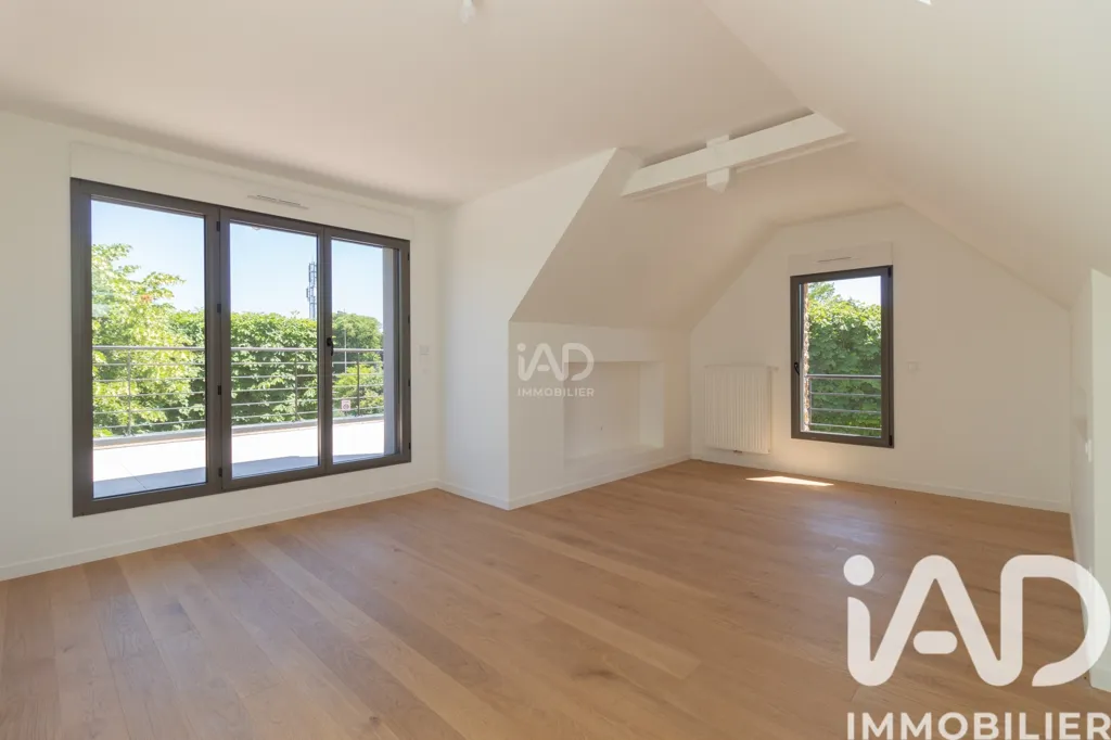 Toad - Contemporary Villa with Rooftop in Saint-Cloud