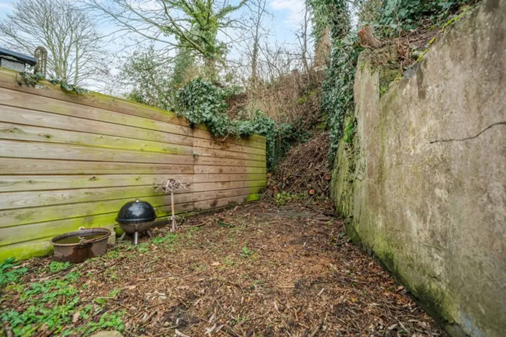 Garden - Renovated 3-Fronted House in La Hulpe