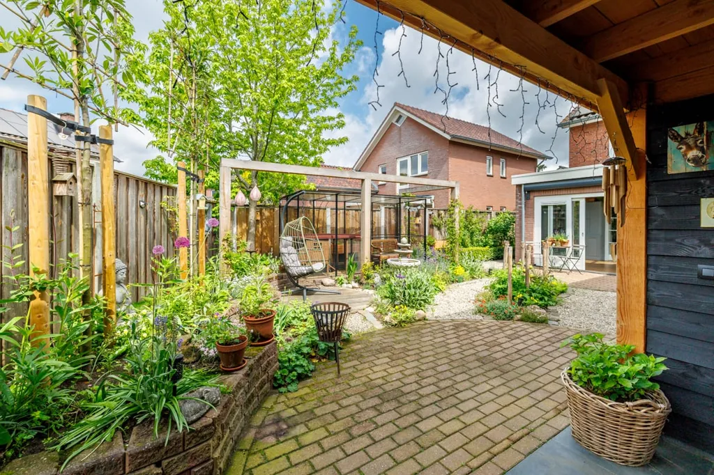 Jardin - Detached House with Garden in Almelo