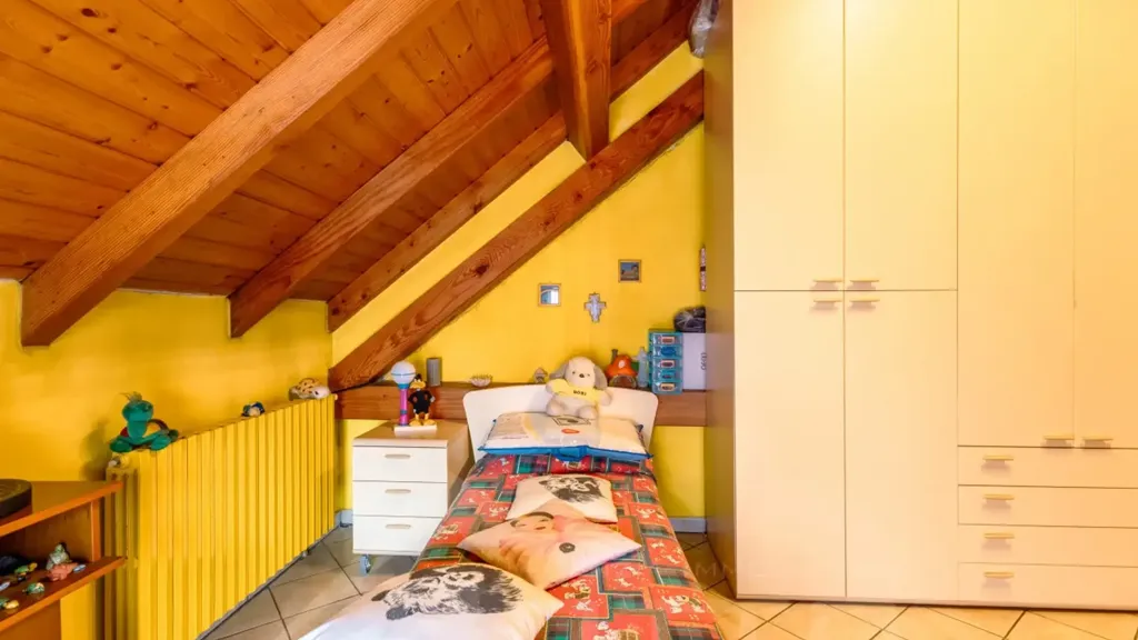Chambres - Semi-detached House with Workshop in San Maurizio d'Opaglio
