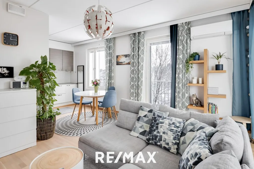 Séjour - Top-Floor Flat with Glazed Terrace in Malminkartano