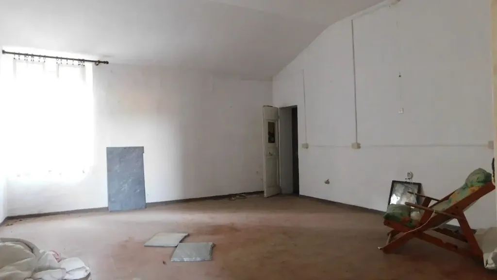 Toad - Villa to Renovate with Garden in Matelica, Cesena