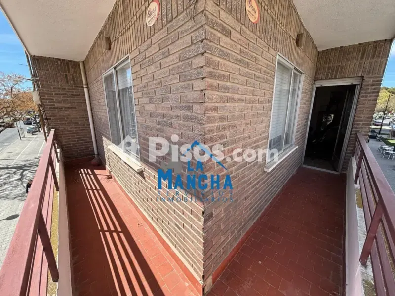 Rõdu - Apartment with Balcony near Albacete Fair
