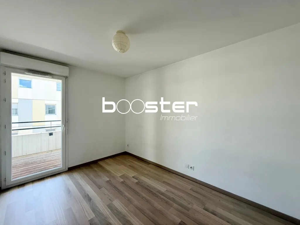 Bedrooms - 3-Piece Apartment with Terrace in Patte d'Oie