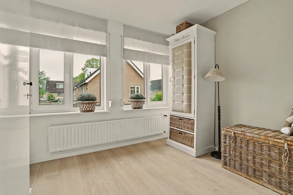 Entrée - Modernised Two-Storey House with Garden in De Elst