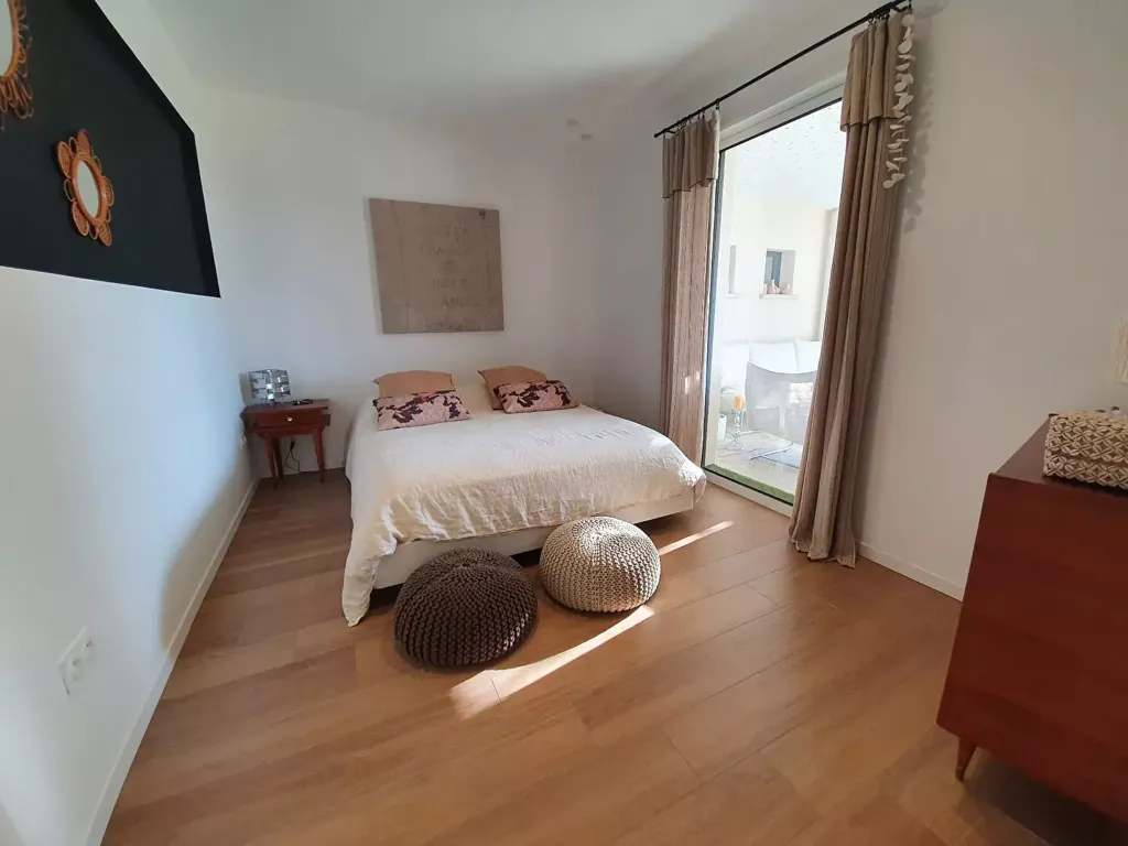 Chambres - Appartement de standing en rez-de-jardin avec terrasse