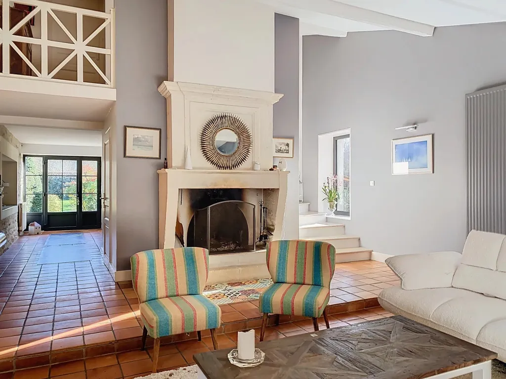 Living Room - Charentaise House with Pool near Royan