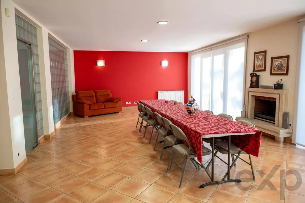 Salle à manger - Luxury Villa with Greenbelt View in Friestas