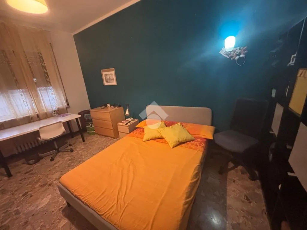 Bedrooms - 2-Bedroom Apartment with Balcony in Pavia
