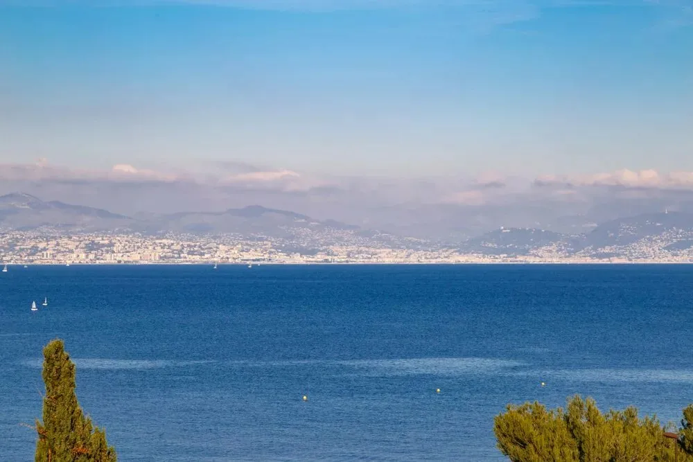 Neo-Provencal Villa with Sea View in Cap d'Antibes