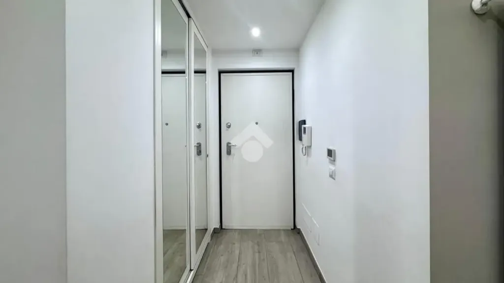 Entrée - Panoramic Penthouse with Terrace in Commenda, Rende