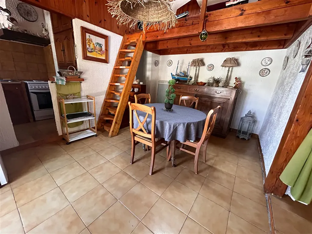 Dining Room - Charming 5-Piece House in Ronce-les-Bains