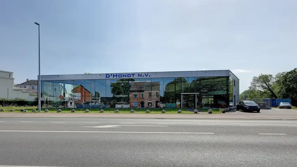 Exterior - Showroom with Water View on Dendermonde-Zele Link Road