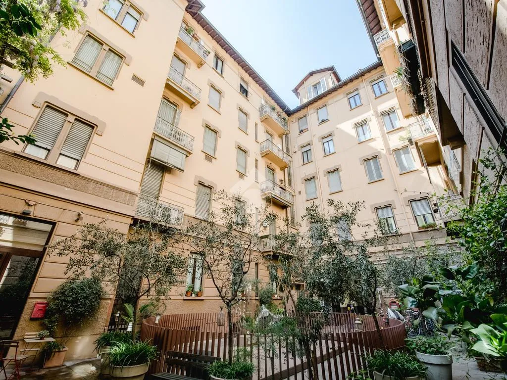 Aed - Retro Loft with Garden View in Milan