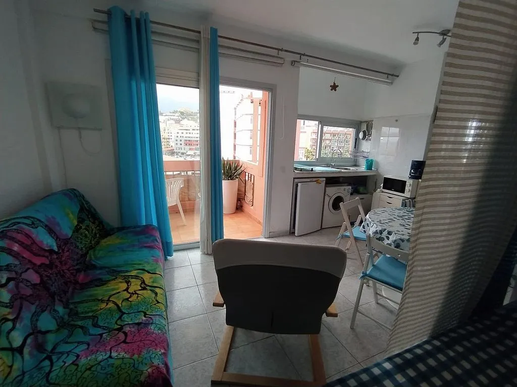Elutuba - Studio with Pool on Melchor Luz Avenue