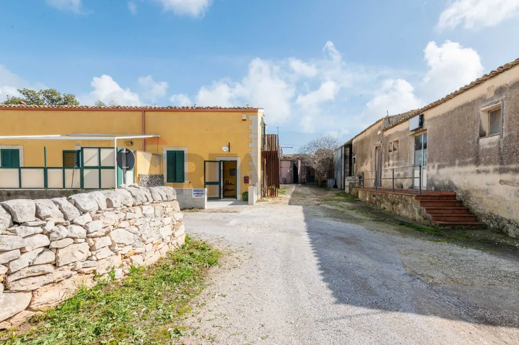 Välivaade - Agriturismo with Pool in Ragusa, Sicily