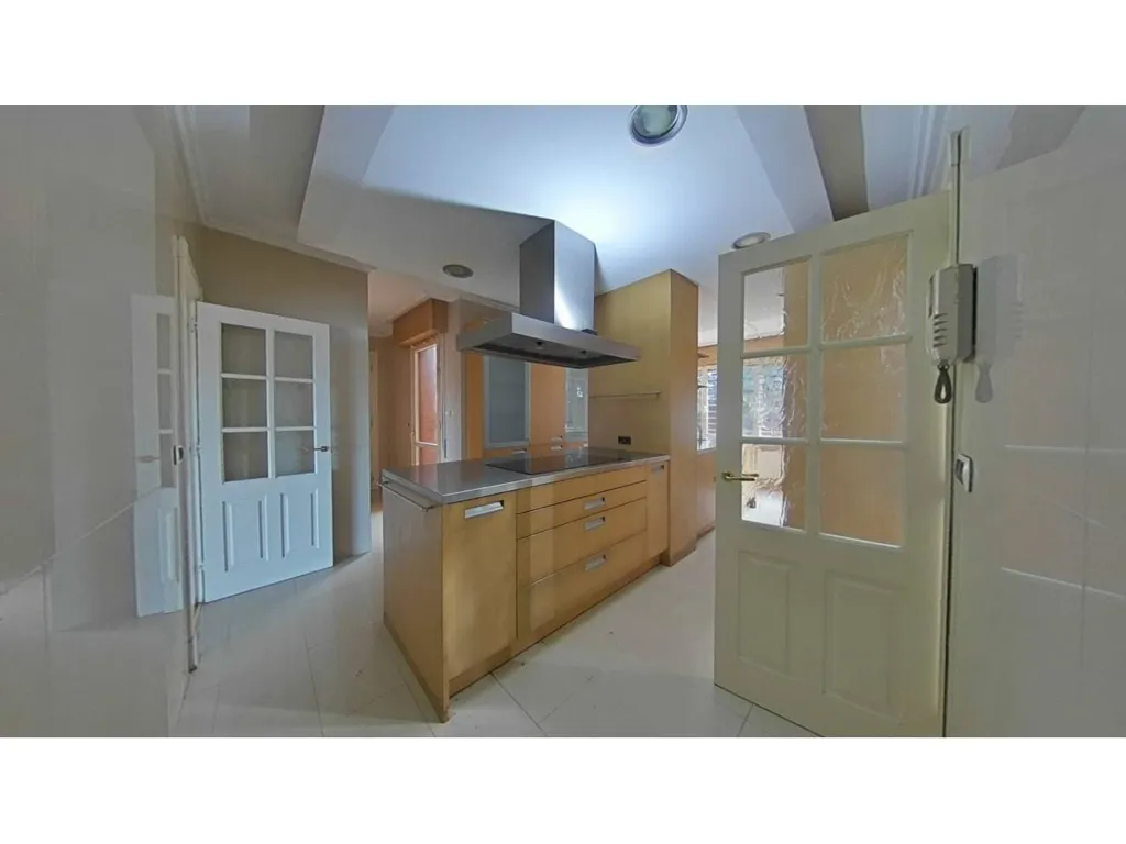 Cuisine - Five-Bedroom House with Indoor Pool in Mungia