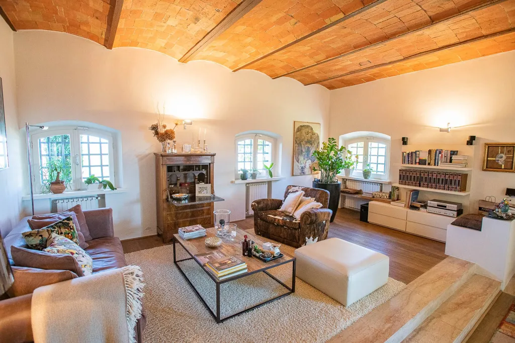 Elutuba - Restored Villa with Tuscan Charm in Tuscany