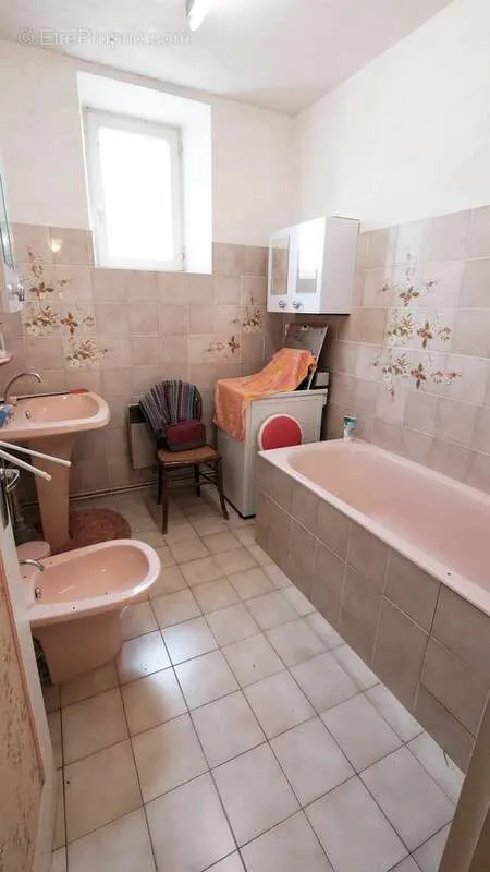 Vannitoad - Large Semi-Detached House with Garden in Onlay