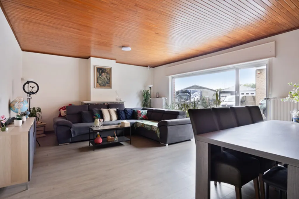 Sala da pranzo - Bright Apartment with Garage in Moerbeke