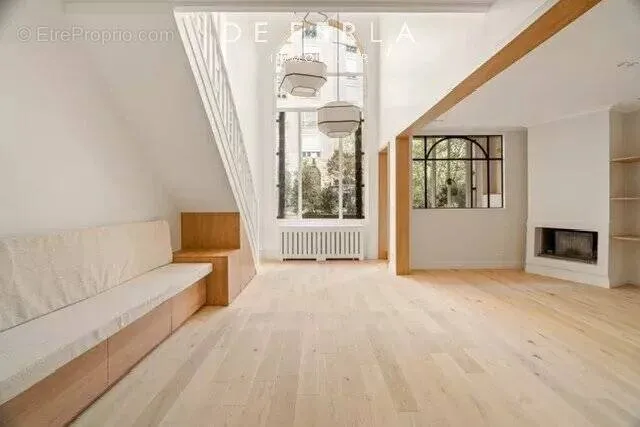 Soggiorno - Art Studio Loft in 16th Arrondissement, Paris