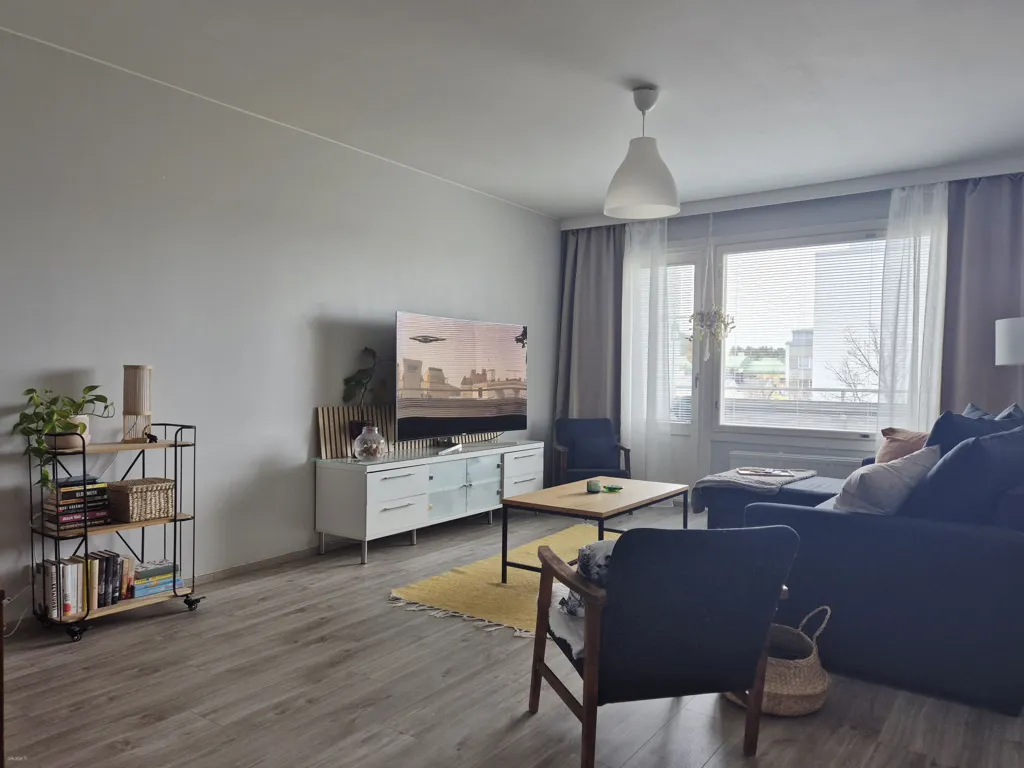 Elutuba - Bright Apartment with Balcony in Central Lahti