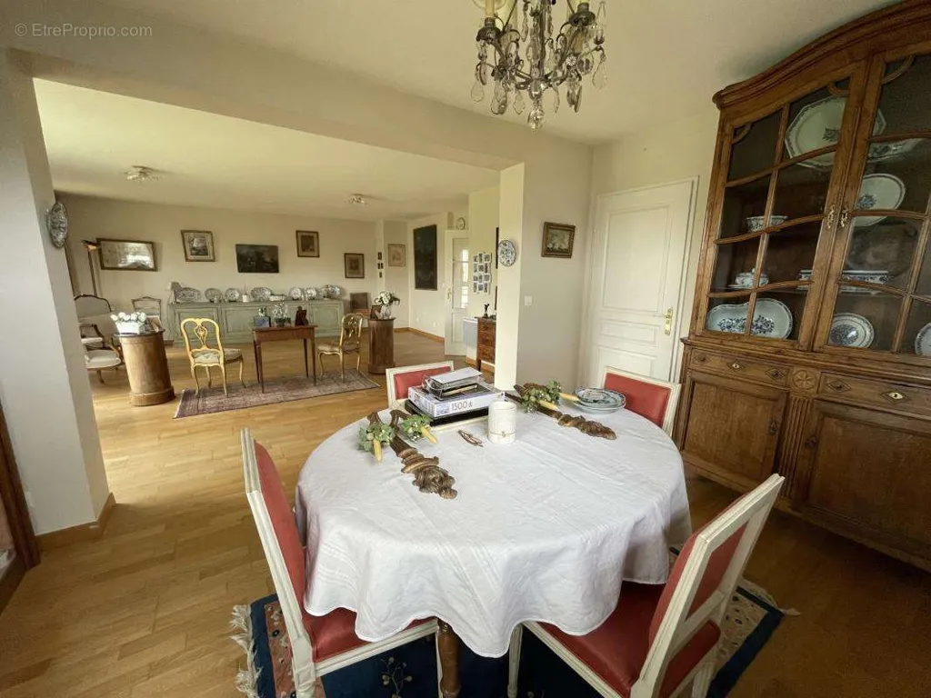 Söögituba - Luxury Apartment with Terrace in Bondues Centre