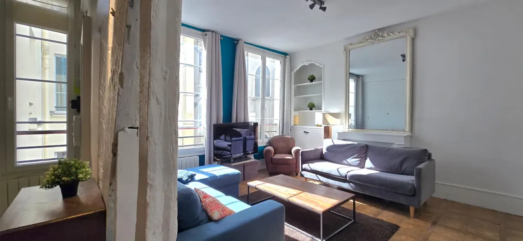 Elutuba - 2-Bedroom Flat with Courtyard View in Paris