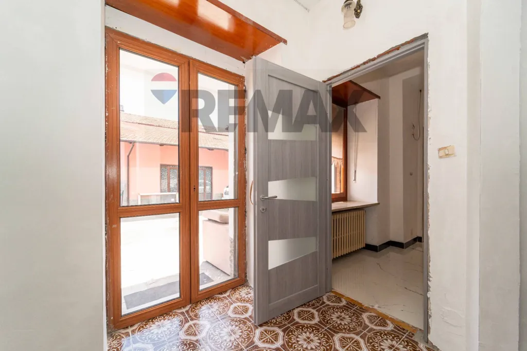 Hallway - Semi-detached House with Terrace in Mazzè