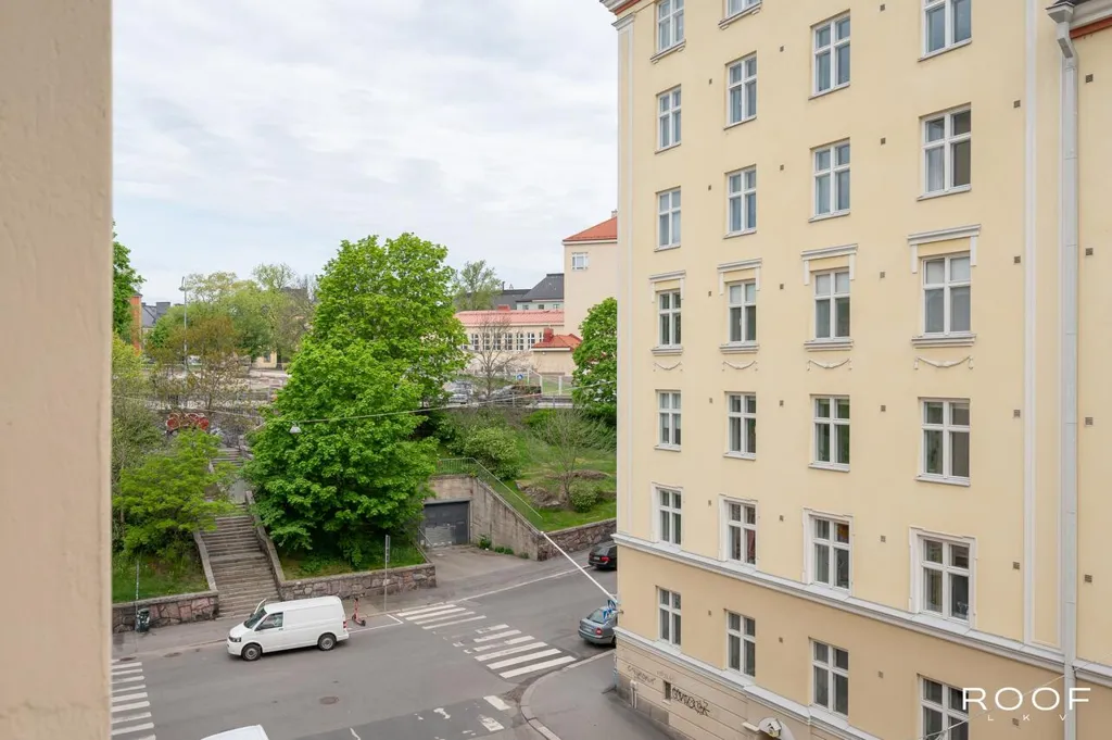 Rõdu - Historic Flat with Central Location in Kallio