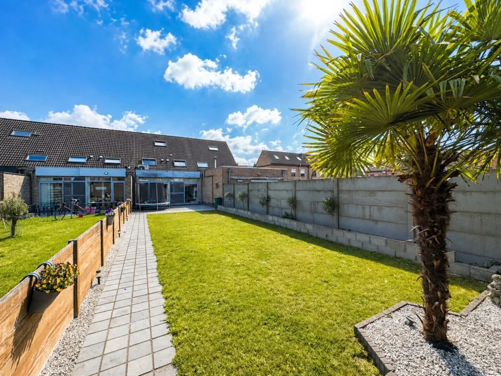 Aed - Energy-Efficient Family Home in Ertvelde