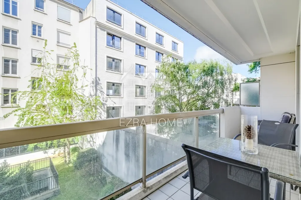 Balcone - Apartment with Park View in Levallois-Perret