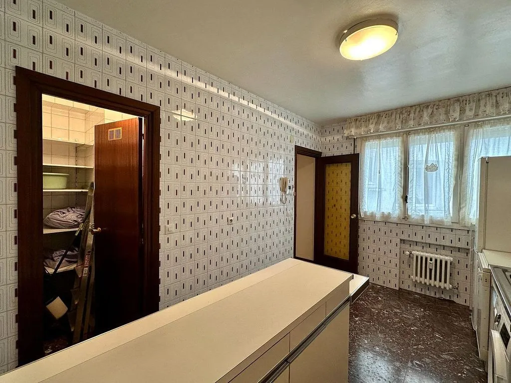 Cuisine - Apartment with South View in Pamplona