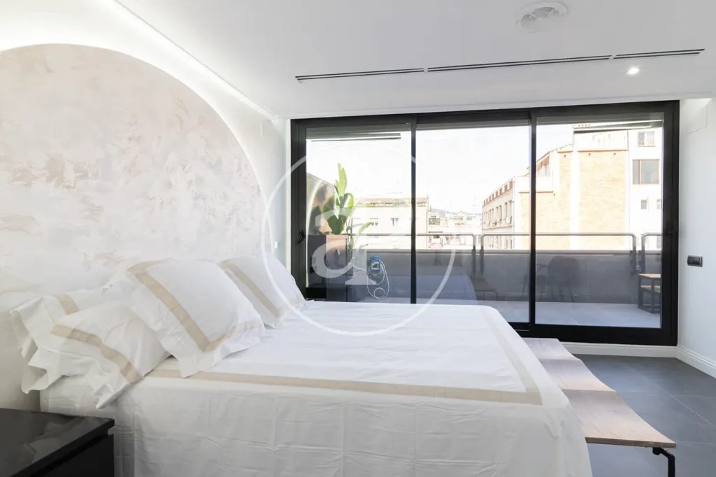 Magamistoad - Modernised Attic Apartment with Terrace in Eixample Dreta