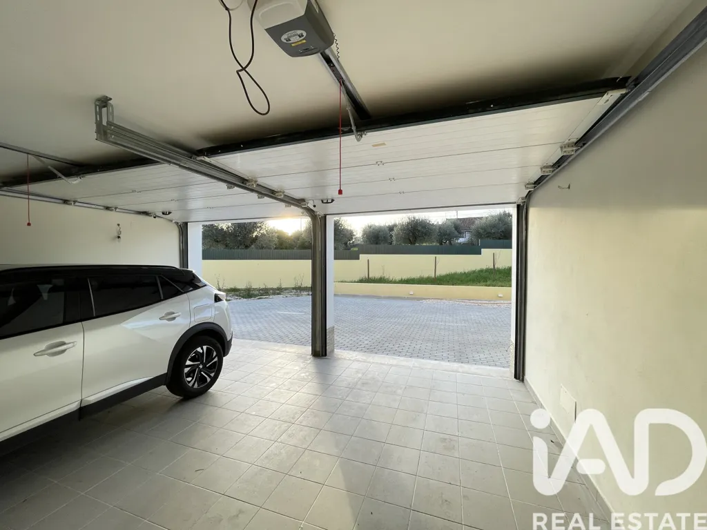 Garage - Luxury Villa with Panoramic Views in Tomar