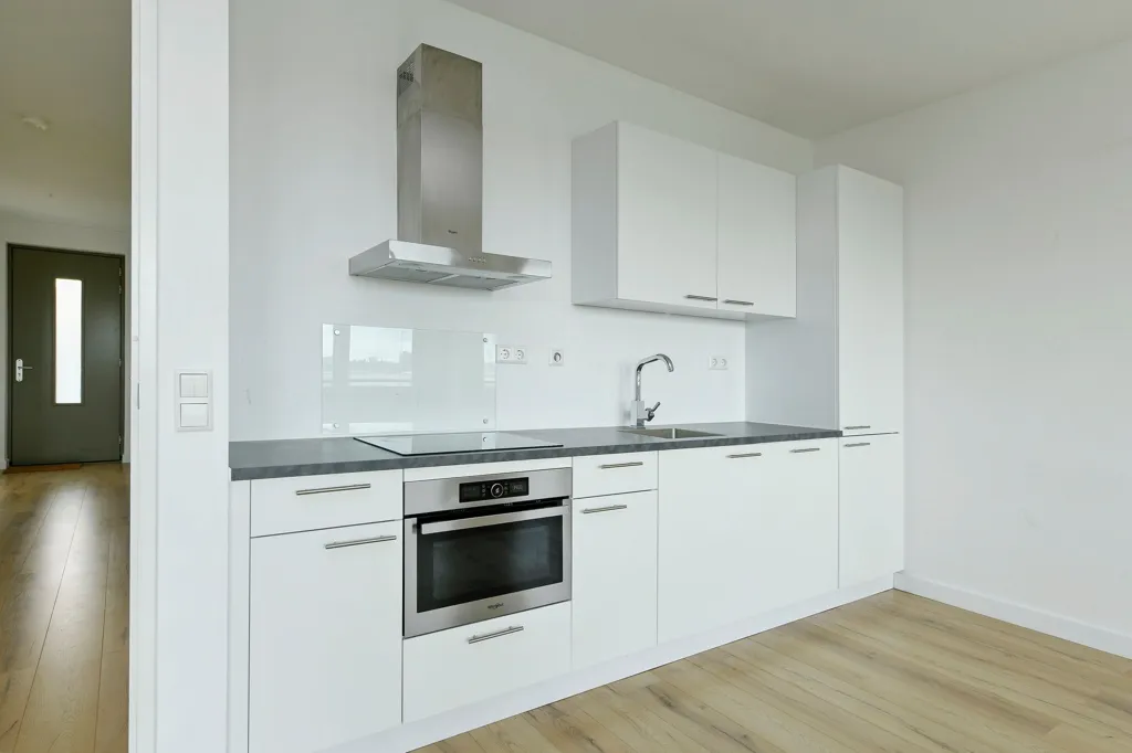 Cucina - Modern Apartment with Balcony in Amsterdam