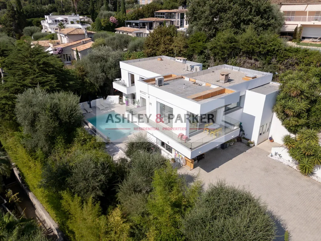 Vista aérea - Contemporary Villa with Sea View in Le Cannet