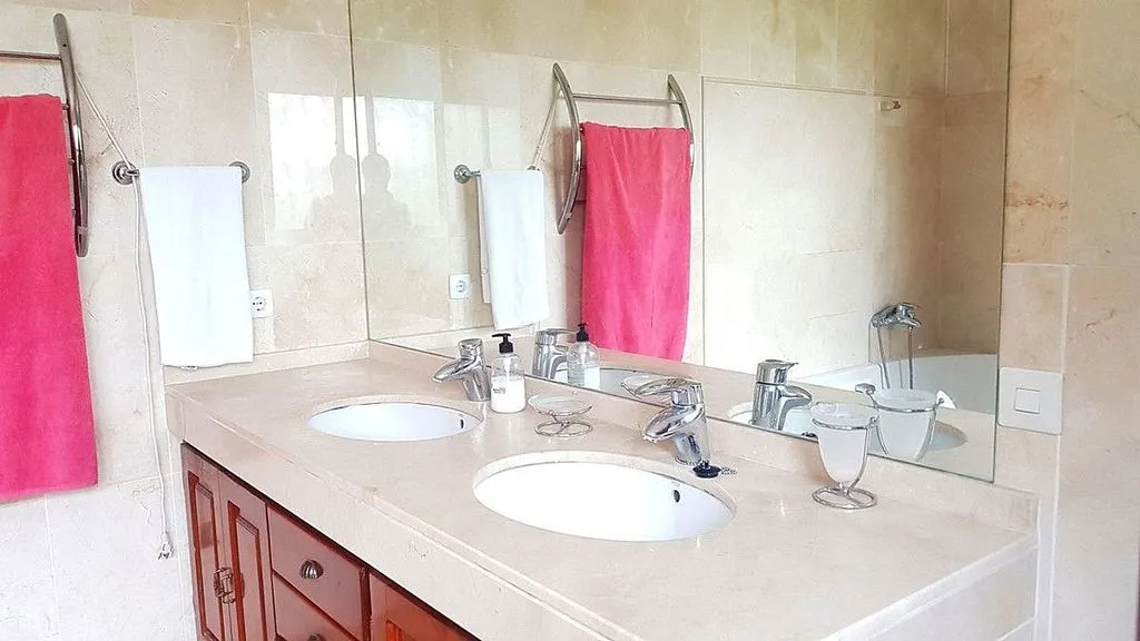 Vannitoad - Chalet with Pool in Casco Antiguo
