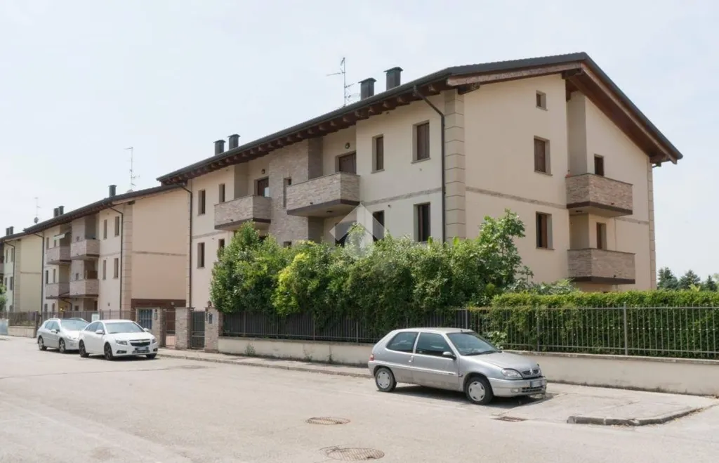 Välivaade - Modern Flat with Balcony in Cento