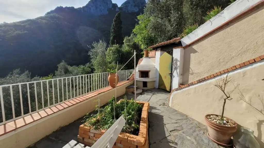 Terrasse - Restored Hilltop House with Sea View, Camaiore