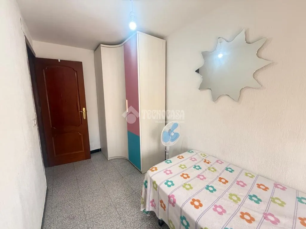 Chambres - 1970s Flat with Air Conditioning in Huelva
