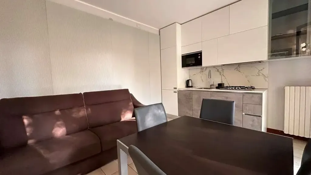 Appartement 2 pièces à IT